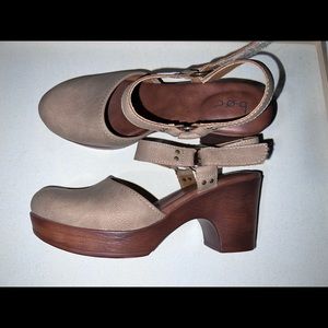 P.O.C chunky heeled clog
